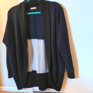 3/$15 ODDY Black and Navy Open Cardigan with Cool Mixed Media Back Small in GUC